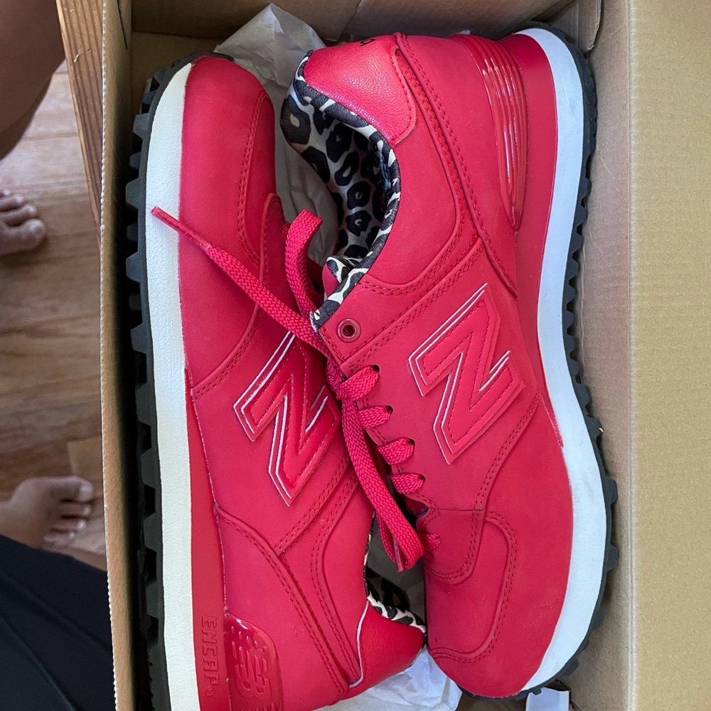 New Balance 574 Women’s Leopard Worn Once 8.5
